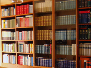 Siamo altresì presenti nel settore giuslavoristico dove siamo in grado di offrire assistenza nella risoluzione di tutte le problematiche che possono insorgere...