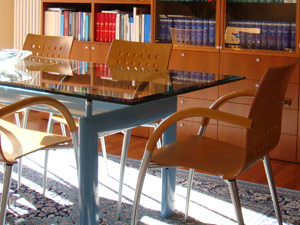 Il diritto di famiglia costituisce altra area specialistica dello studio.
L’applicazione ed il continuo aggiornamento professionale ci permettono di supportarvi in ogni problematica legata al vostro ambito familiare...